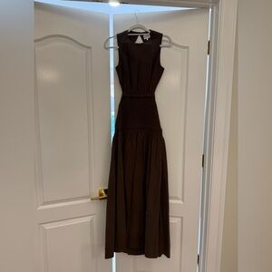SNDY’s Elegant Brown Sleeveless Dress - drop waist, open back